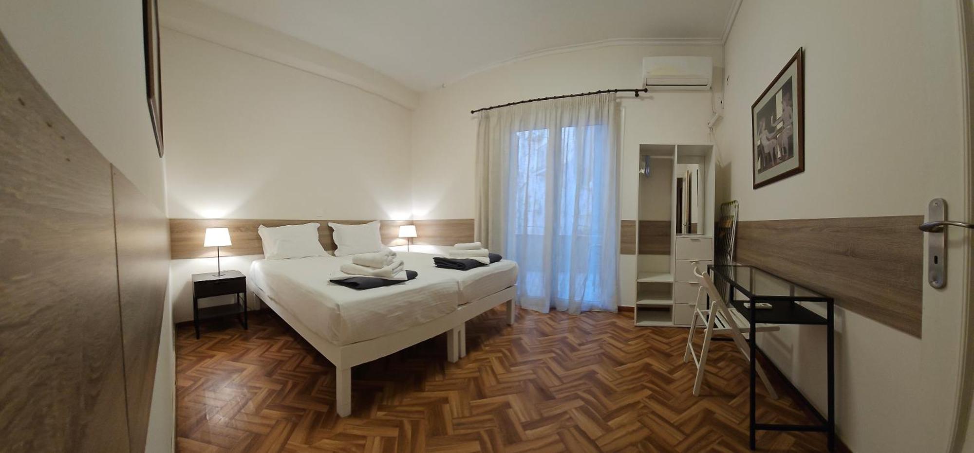 City's Corner Spot By Yha Athens
